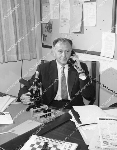 crp-02963 1959 producer Ivan Tors in his office TV The Man and the Challenge crp-02963