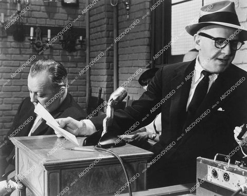 crp-00308 1960 Walter Winchell James Bacon film College Confidential crp-00308
