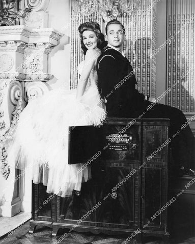 crp-03218 1942 Jean Parker, Tom Brown sitting on vintage radio film Hello, Annapolis crp-03218