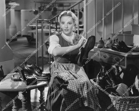 crp-03302 1938 Franciska Gaal polishing shoes to her music box film The Girl Downstairs crp-03302