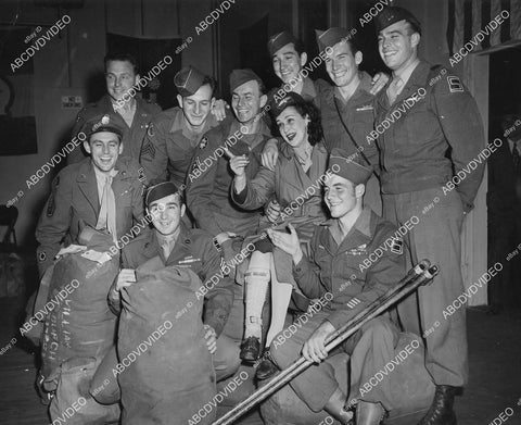 crp-03420 1945 singer Jane Froman overseas trip w troops USO trip on ship to Europe crp-03420