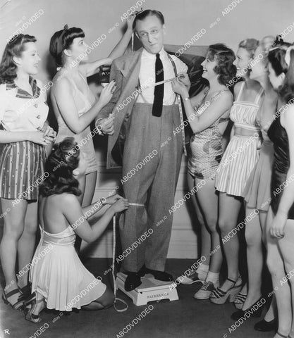 crp-03514 1940 Helen Parrish, Ginny Simms & girls measure Kay Kyser film You'll Find Out crp-03514