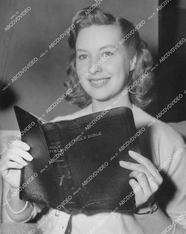 crp-03679 1954 news photo pretty Penny Edwards says bye bye Hollywood to the work of the Lord crp-03679