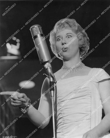 crp-03739 1962 music Britain's first lady of jazz singer Ottilie Patterson film It's Trad Dad crp-03739