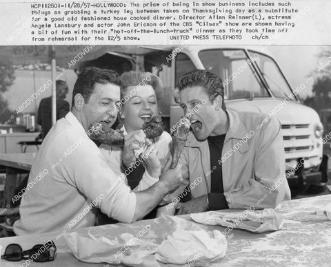 crp-03746 1957 candid Allan Reisner, Angela Lansbury, John Ericson have turkey on Thanksgiving crp-03746