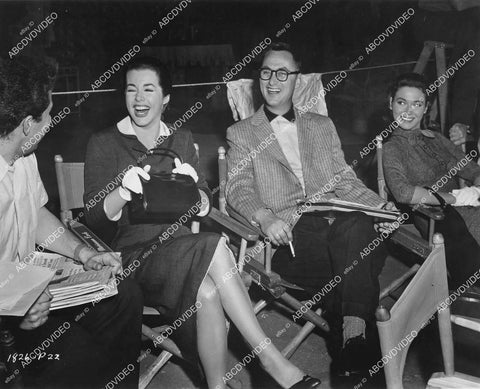 crp-03766 1957 photo Sydney Chaplin, Marianne Cook, Gia Scala, Jack Sher on set Four Girls in Town crp-03766