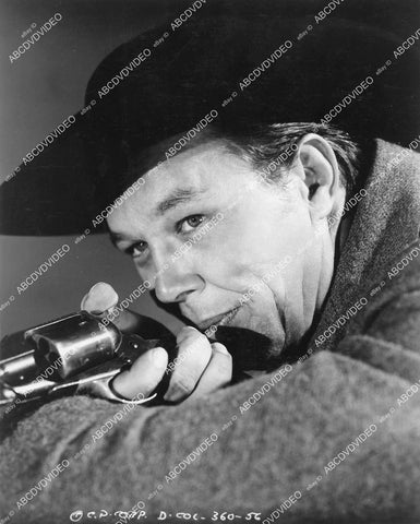 crp-03865 1942 Dick Curtis taking aim w six shooter film Vengeance of the West crp-03865