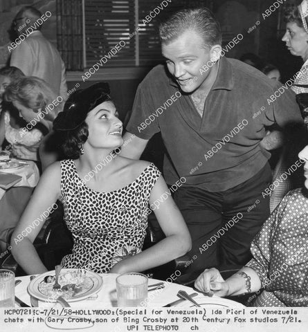crp-03902 1958 Miss Venezuela Ida Pieri & Gary Crosby 20th Century Fox Studios Commissary crp-03902