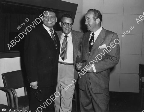crp-03938 1950 Frankie Laine, Jimmy Nicholson, Broderick Crawford on set film When You're Smiling crp-03938