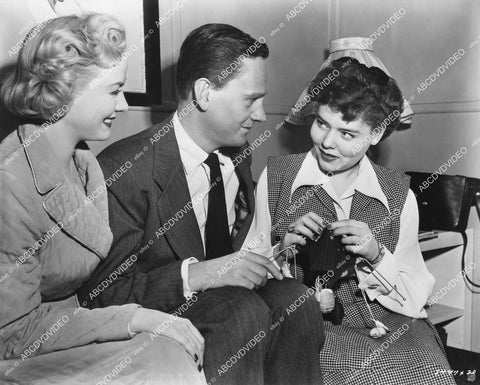 crp-03987 1949 Audrey Totter & sister Colette visit Wendell Corey on set film Any Number Can Play crp-03987