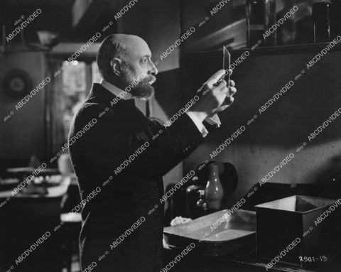 crp-04346 1937 medical science in the laboratory Pete Smith short subject Romance of Radium crp-04346