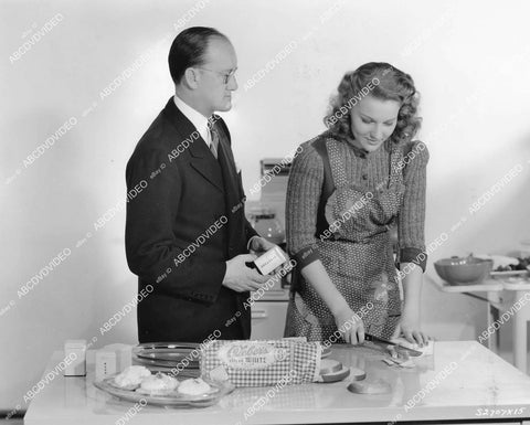 crp-04361 1941 Ann Morriss home ec cooking Pete Smith short subject Penny to the Rescue crp-04361