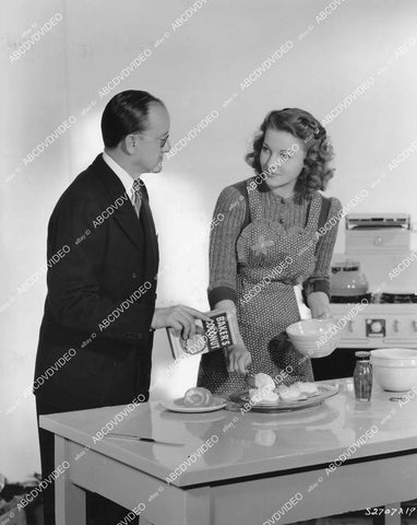 crp-04364 1941 Ann Morriss home ec cooking Pete Smith short subject Penny to the Rescue crp-04364