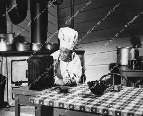 crp-04426 1944 chef Joe Besser listening to the radio in kitchen film Hey, Rookie crp-04426
