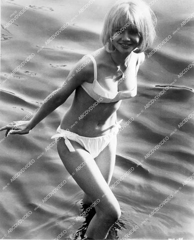 crp-00449 1968 Judy Geeson sexy in bikini wading in the water film Here We Go Round the Mulberry Bush crp-00449