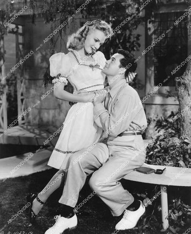 crp-04501 1944 lovely Lynn Merrick, Larry Parks film Stars on Parade crp-04501