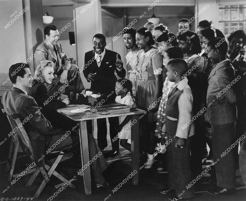 crp-04527 1944 Clarence Muse, Lynn Merrick, Larry Parks, Ben Carter Choir film Stars on Parade crp-04527