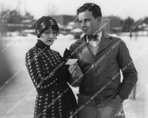 crp-04628 1928 Sally Phipps reads note w Nick Stuart silent film News Parade crp-04628
