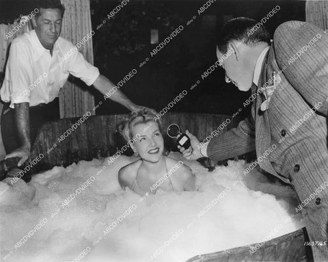 crp-00483 1944 Deanna Durbin stand-in Maria Osborne in bubble bath w camerman Woody Brodell crp-00483