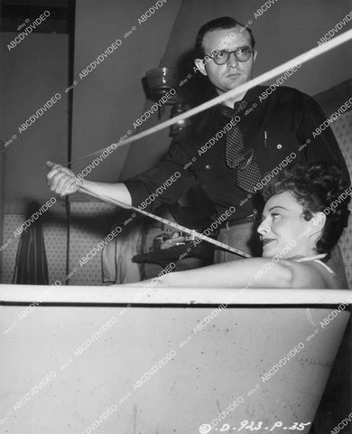 crp-00490 1949 Paulette Goddard waits for lightman in the bathtub film Anna Lucasta crp-00490