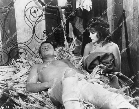 crp-04982 1967 Umberto Orsini, Virna Lisi film The Girl and the General crp-04982