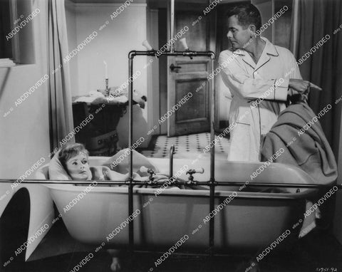 crp-00500 1959 Glenn Ford, Debbie Reynolds slepping in the bathtub film It Started with a Kiss crp-00500