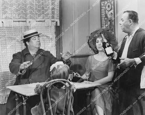 crp-05035 1962 Jackie Gleason orders champagne film Gigot crp-05035