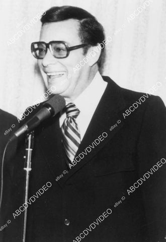 crp-05136 1970's 3x6 inch photo Ross Hunter at some press conference crp-05136