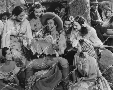 crp-05174 1938 Leo Carrillo, Ynez Seabury & the senoritas film Girl of the Golden West crp-05174