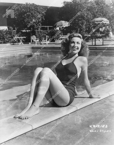 crp-05331 1944 blonde sexpot Vicki Styles showing off swimsuit poolside film Since You Went Away crp-05331
