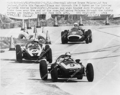 crp-00537 1959 news photo auto racing Bruce McLaren of New Zealand Cooper-Climax racecar at Grand Prix Sebring Fla crp-00537