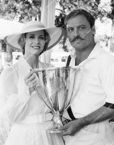 crp-05544 1983 Lindsay Wagner, Stacy Keach w the trophy TVM Princess Daisy crp-05544