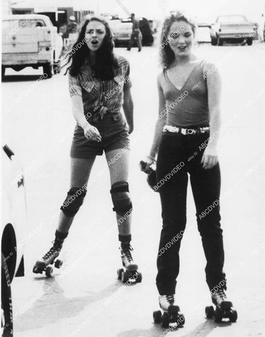 crp-05555 1980 Lenora May & Melissa Sue Anderson go rollerskating TV Insight ep Princess crp-05555