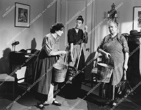 crp-05915 1941 cleaning ladies b Una O'Connor, Almira Sessions, Dorothy Vaughan film Three Girls About Town crp-05915