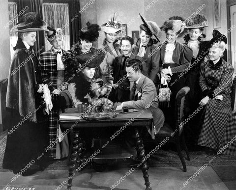 crp-06133 1943 Ann Savage, Tom Neal, Shirley Patterson & the girls film Klondike Kate crp-06133