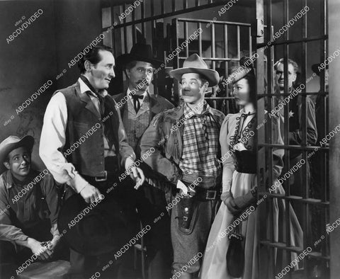 crp-06228 1942 Lloyd bridges, Victor Jory, Russell Simpson, Joe E Brown, Adele Mara film Shut My Big Mouth crp-06228