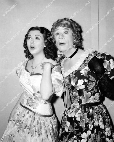 crp-06258 1942 Joe E Brown in drag, Adele Mara portrait d film Shut My Big Mouth crp-06258