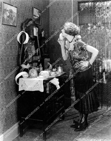 crp-06265 1924 photo Constance Talmadge powders her face silent film The Goldfish crp-06265