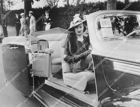 crp-00687 1938 news photo France latest fashion mts Auto Show at Bois De Boulogne Paris cool Packard automobile crp-00687