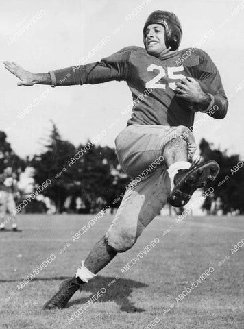 crp-00707 1941 football high stepping little Vic Ramus Univ San Francisco preseason practice crp-00707