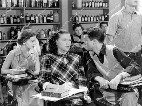 crp-07195 1951 Robert Arthur, Joan Evans film On the Loose crp-07195