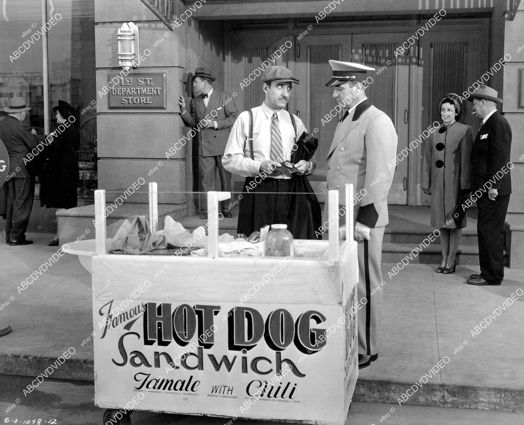 crp-07228 1946 Richard Dix & actors cool old hot dog stand Whistler film  Mysterious Intruder crp-07228