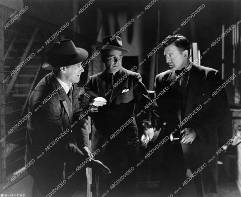 crp-07236 1946 Regis Toomey, Richard Dix Whistler film Mysterious Intruder crp-07236