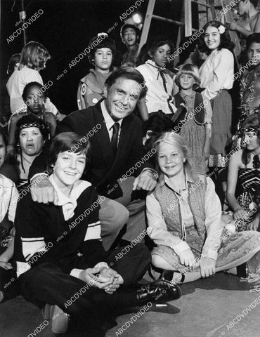 crp-07665 1978 Cliff Robertson w foreign & American Children TV Special Day in the Year of a Child crp-07665