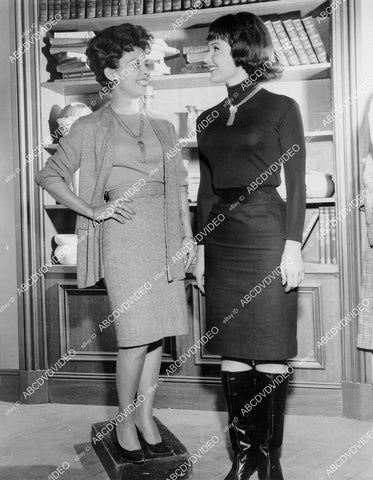 crp-07684 1965 stand-in Jean Olsen on apple box w Francine York on set TV Burke's Law crp-07684