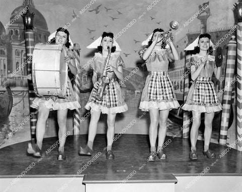 crp-07736 1938 specialty dancers singers all girl quartet film Everybody Sing crp-07736