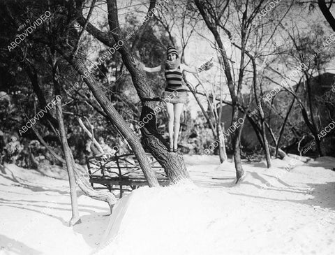 crp-08026 1920's cute June Marlowe goes pinup in the snow crp-08026