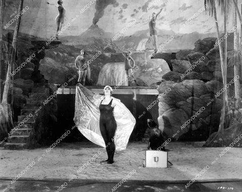 crp-08073 1924 Louise Fazenda, Freddie the seal silent film The Galloping Fish crp-08073
