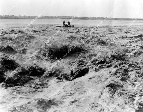 crp-08101 1924 people trapped by flood silent film The Galloping Fish crp-08101