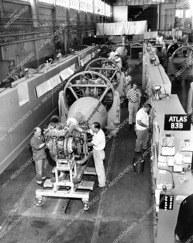 crp-08237 1959 space Rocketdyne Int North American Aviation Atlas rocket assembly line crp-08237